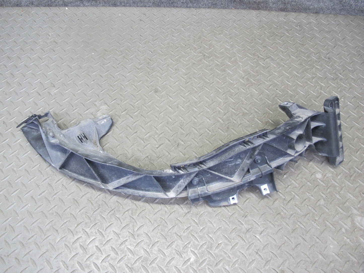 08-13 BMW E82 E88 135i Set of 2 Front Right & Left Headlight Mount Bracket OEM