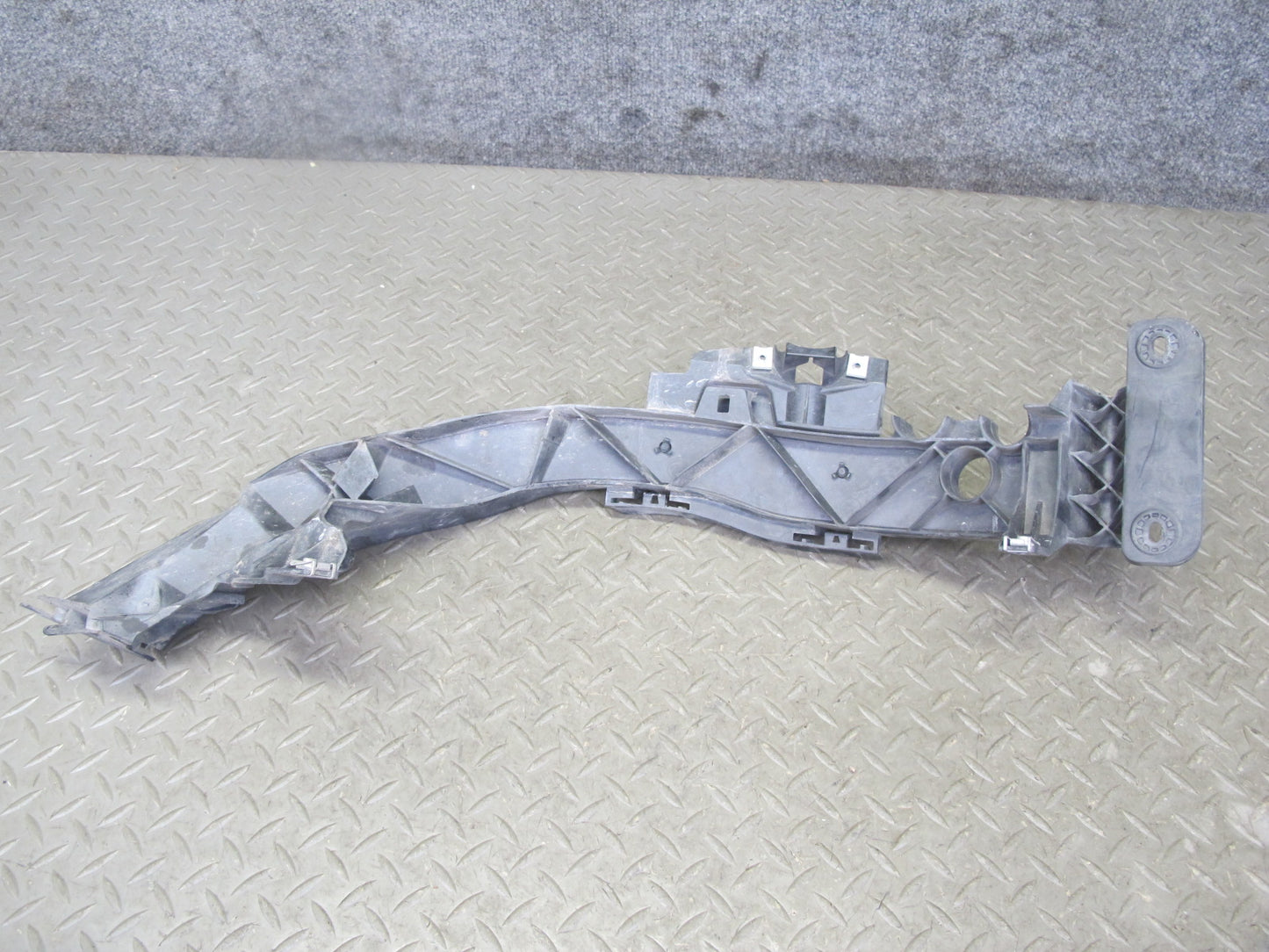 08-13 BMW E82 E88 135i Set of 2 Front Right & Left Headlight Mount Bracket OEM