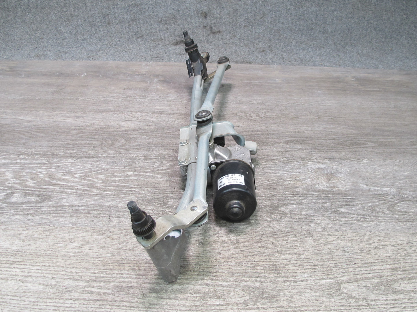 08-13 BMW E82 E88 135i Windshield Wiper Linkage w Motor OEM