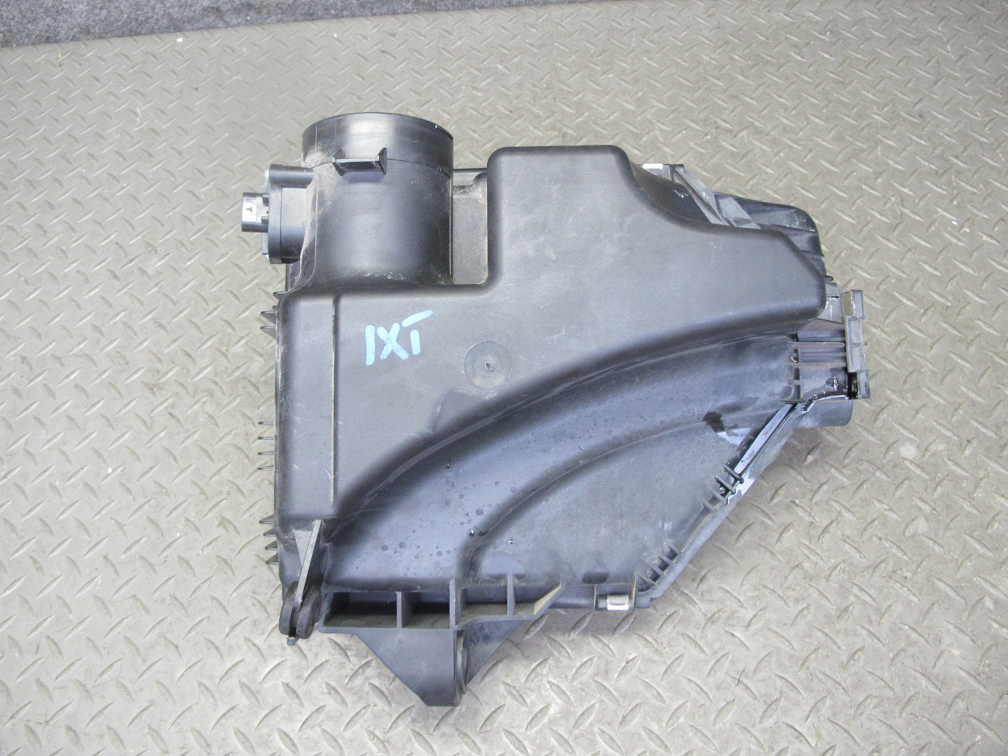 13-17 BMW F25 X3 N20 Air Intake Cleaner Filter Box w MAF Sensor OEM