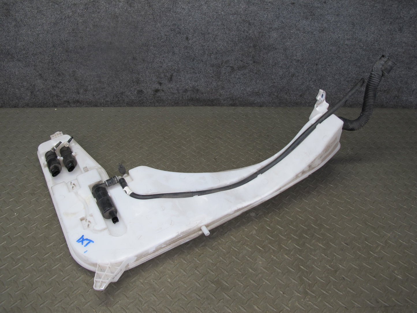 11-17 BMW F25 X3 Windshield Washer Fluid Reservoir Tank w Pump 7341926 OEM