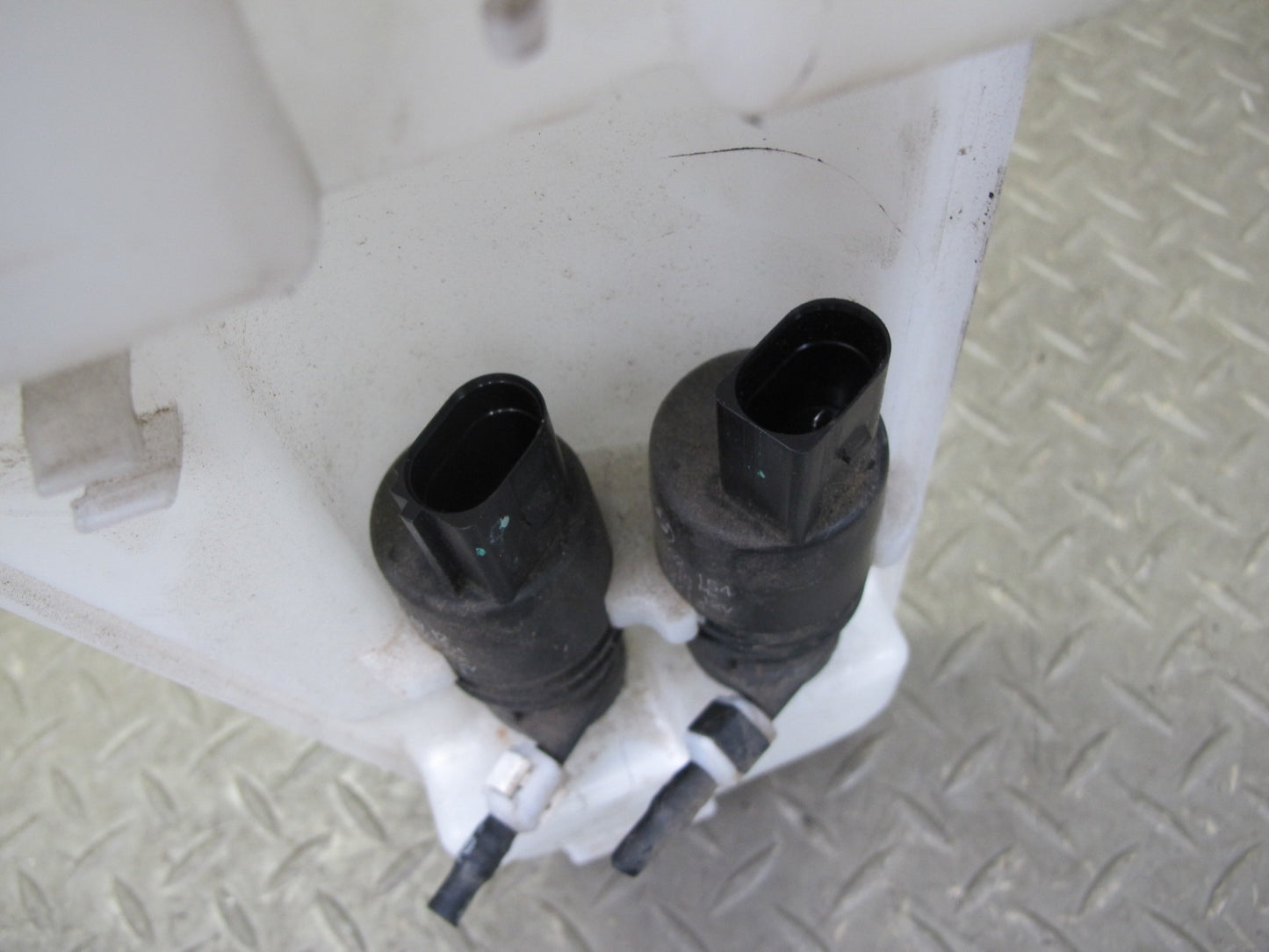 11-17 BMW F25 X3 Windshield Washer Fluid Reservoir Tank w Pump 7341926 OEM