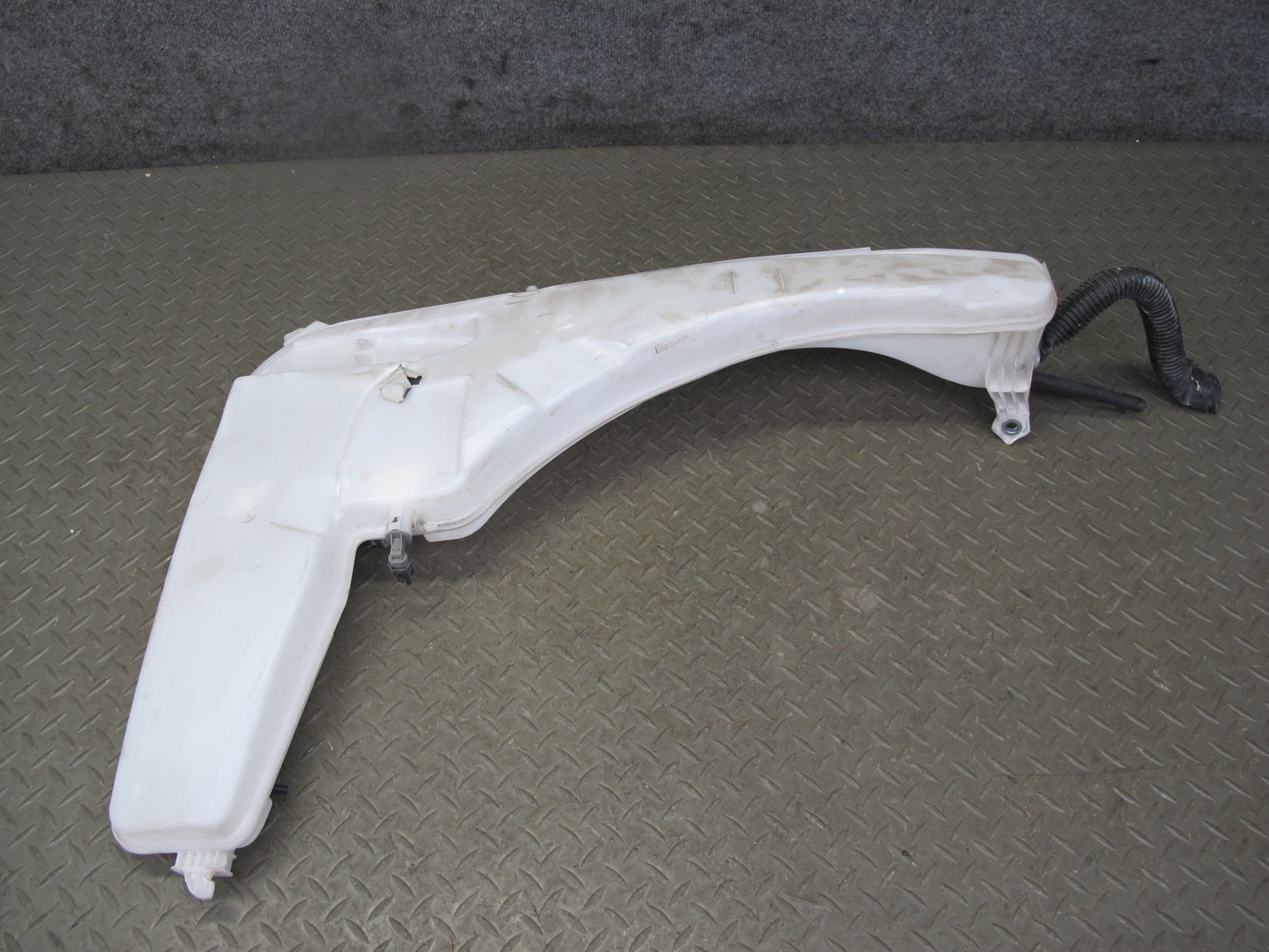 11-17 BMW F25 X3 Windshield Washer Fluid Reservoir Tank w Pump 7341926 OEM