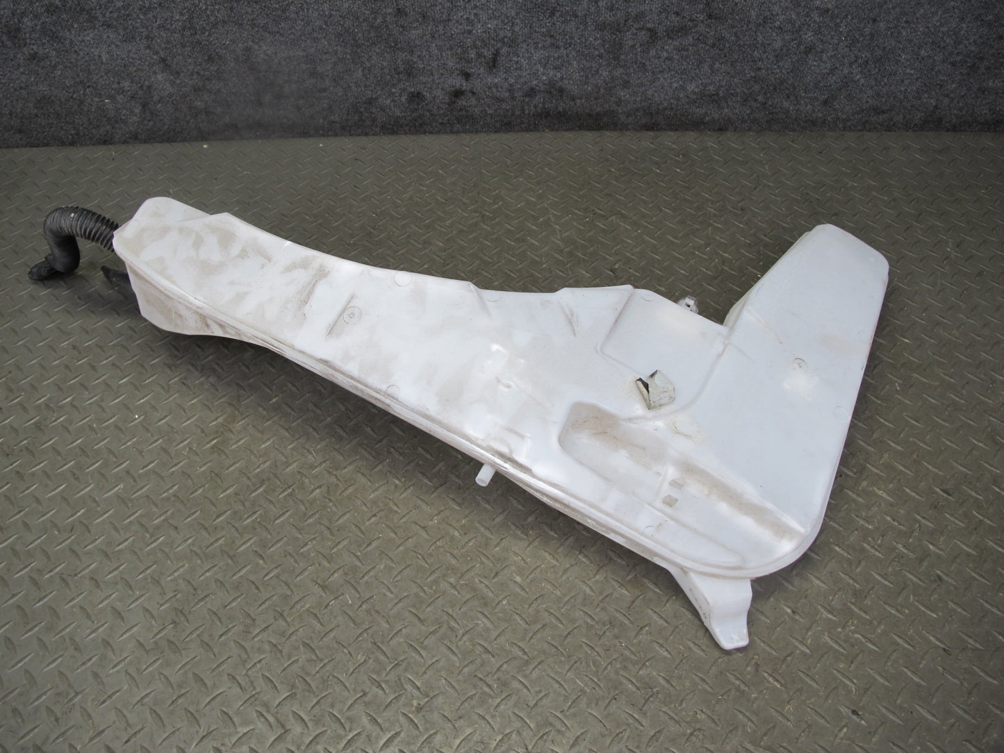 11-17 BMW F25 X3 Windshield Washer Fluid Reservoir Tank w Pump 7341926 OEM