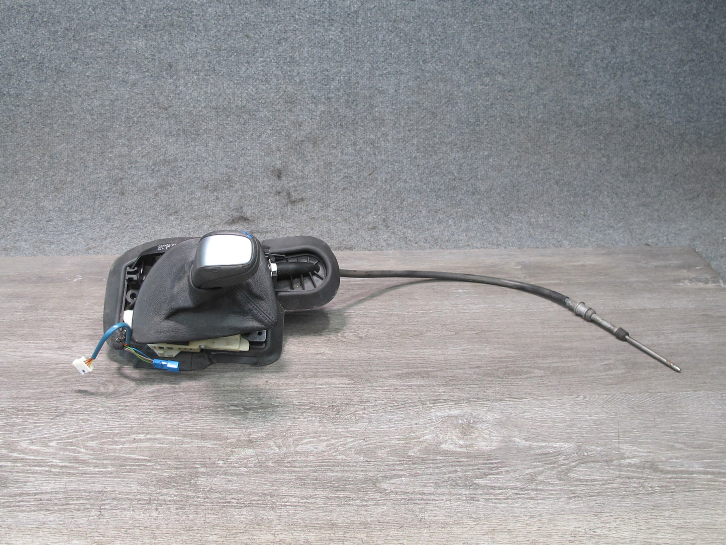 08-13 BMW E82 E88 135i A/T Automatic Transmission Gear Shifter w Boot & Knob OEM