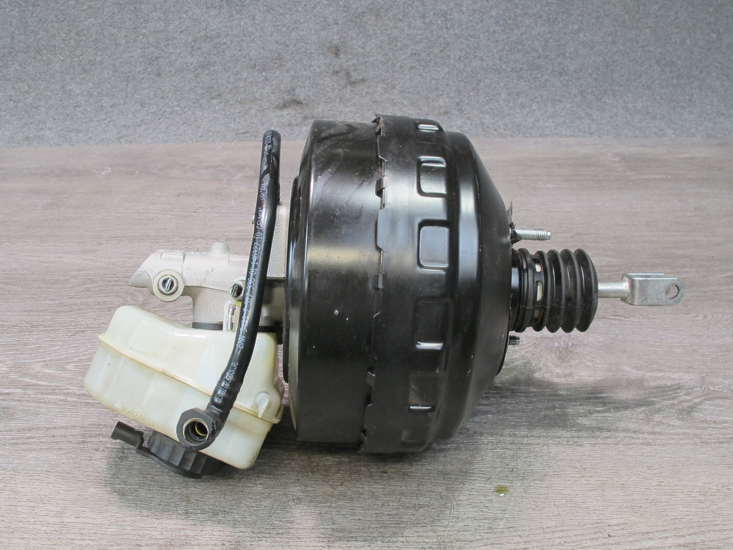 08-13 BMW E82 E88 135i Brake Master Cylinder Booster Fluid Reservoir 6785648 OEM