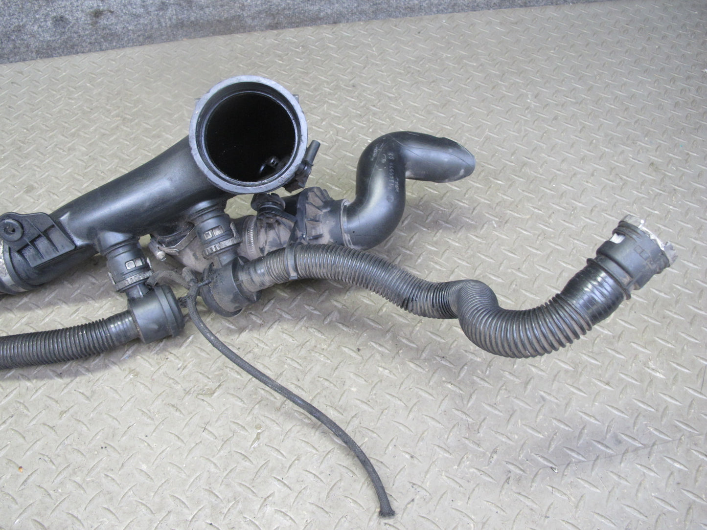 08-10 BMW E82 E88 135i N54 Charge Air Induction Tract Pipe w Hoses 7570069 OEM