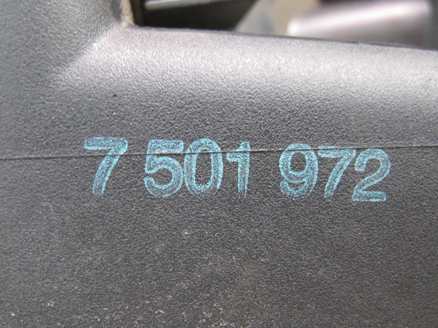 01-06 BMW E46 330ci M54 Air Intake Cleaner Filter Box 7501972 OEM