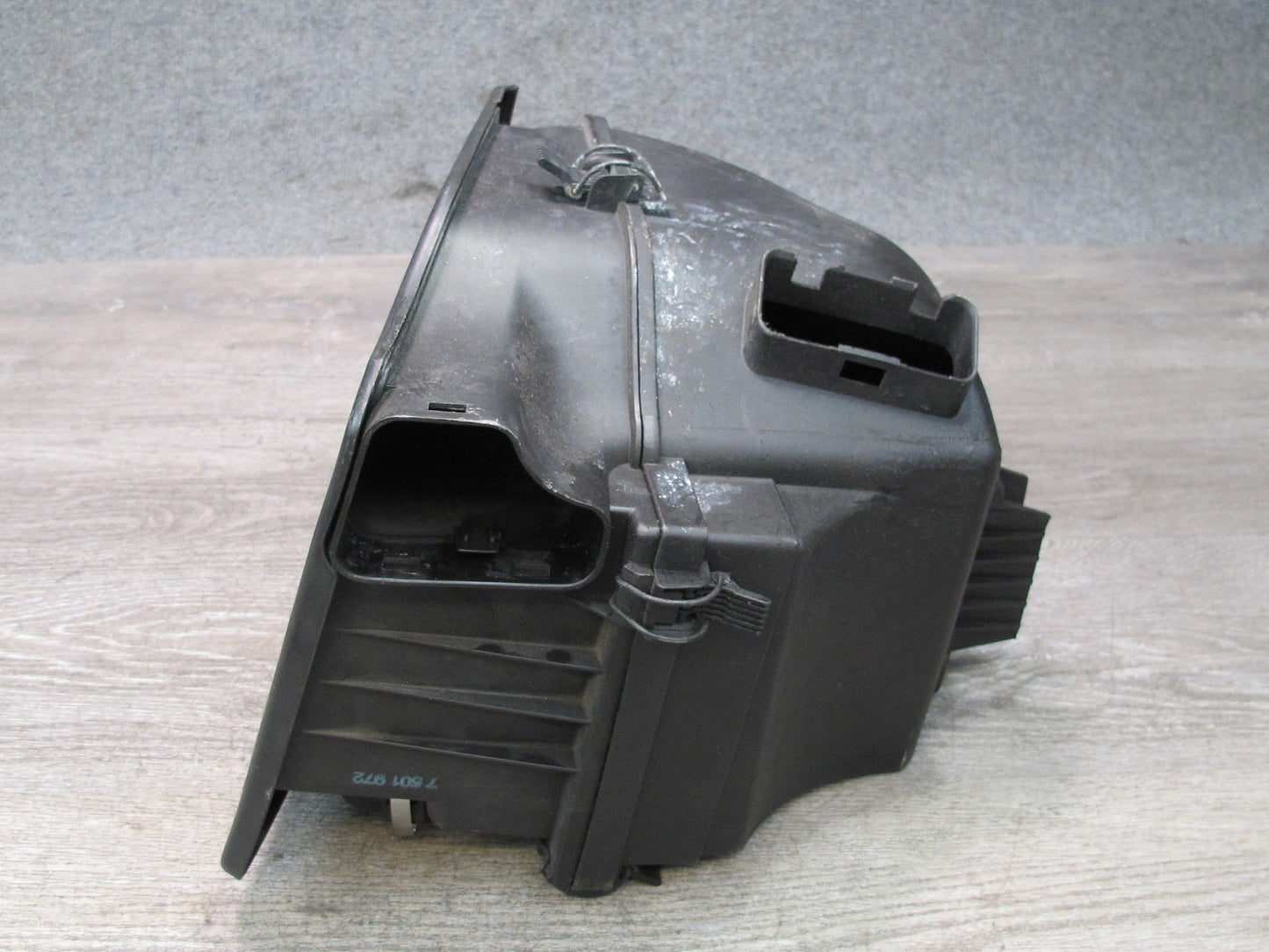 01-06 BMW E46 330ci M54 Air Intake Cleaner Filter Box 7501972 OEM