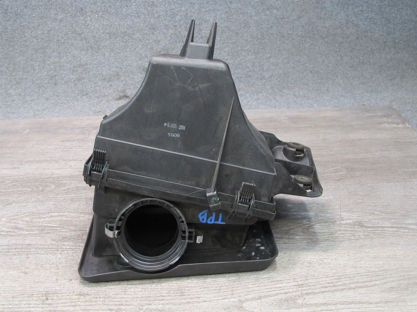 01-06 BMW E46 330ci M54 Air Intake Cleaner Filter Box 7501972 OEM