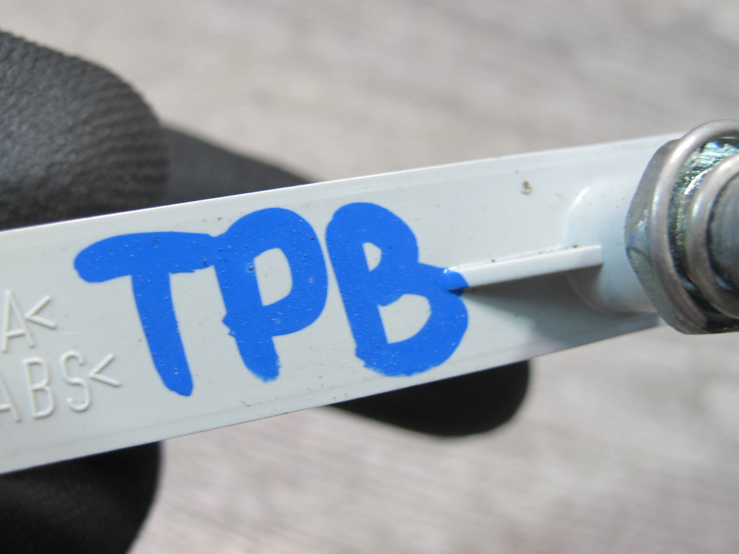 01-06 BMW E46 330ci Convertible Rear Third 3RD Brake Stop Light Lamp 6920740 OEM