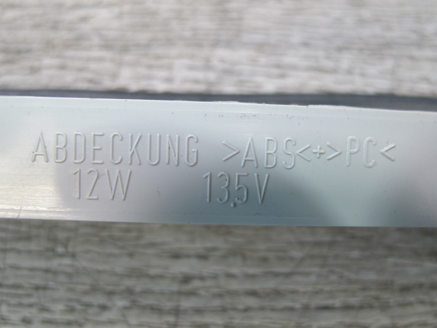 01-06 BMW E46 330ci Convertible Rear Third 3RD Brake Stop Light Lamp 6920740 OEM