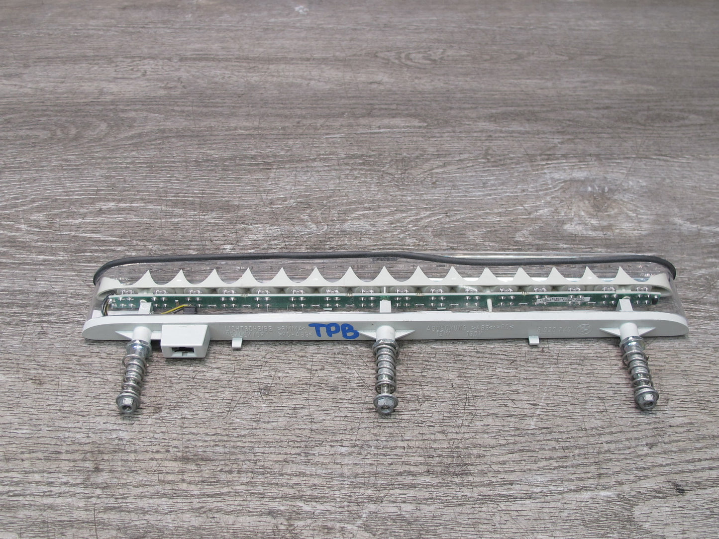 01-06 BMW E46 330ci Convertible Rear Third 3RD Brake Stop Light Lamp 6920740 OEM