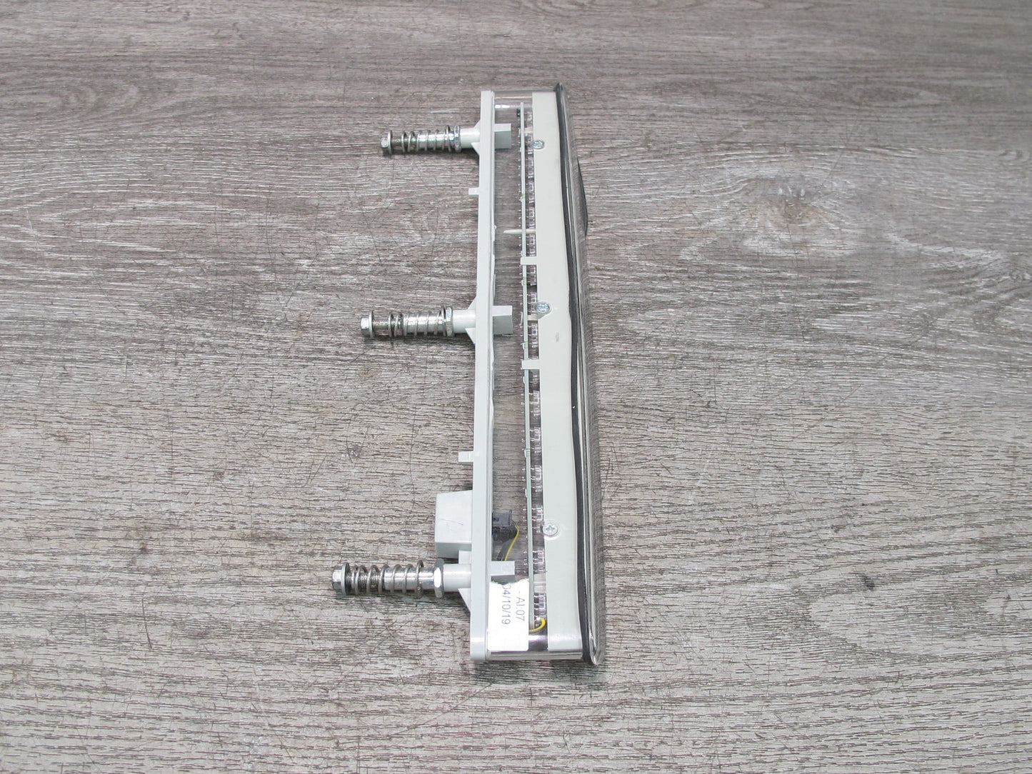 01-06 BMW E46 330ci Convertible Rear Third 3RD Brake Stop Light Lamp 6920740 OEM