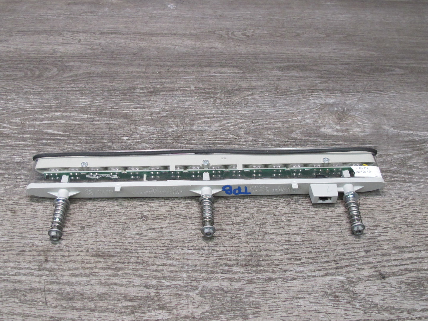 01-06 BMW E46 330ci Convertible Rear Third 3RD Brake Stop Light Lamp 6920740 OEM