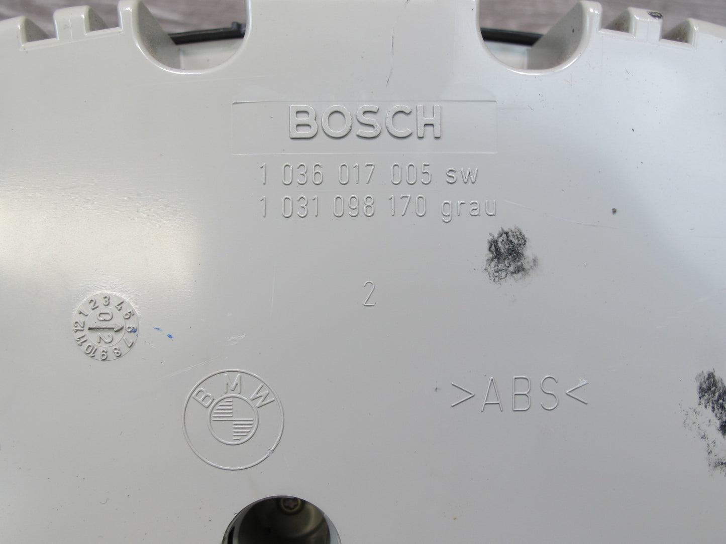 01-06 BMW E46 330ci Convertible A/T Speedometer Instrument Cluster 6915270 OEM