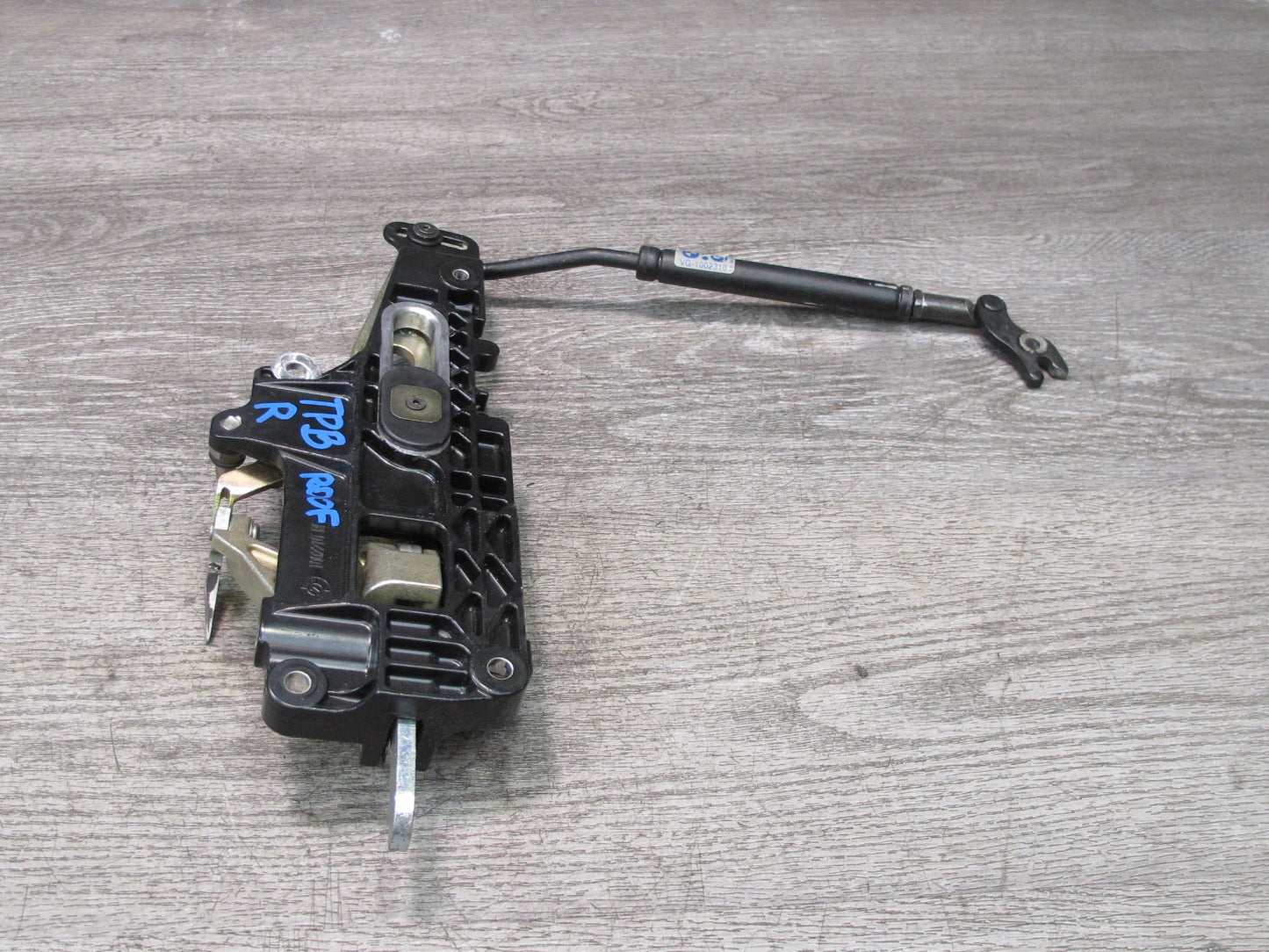 01-06 BMW E46 330ci Convertible Left & Right Soft TOP Roof Lock Latch Set OEM