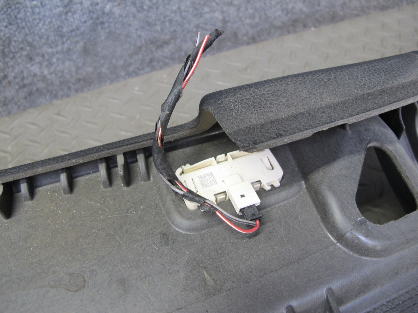 2012-2018 BMW F12 M6 Convertible Front Roof TOP Header A Pillar Trim Panel Set