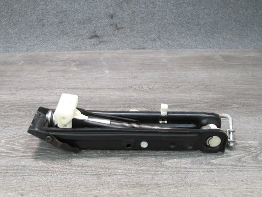 01-06 BMW E46 330ci 3-SERIES Emergency Spare Tire Lift Jack 1096202 OEM