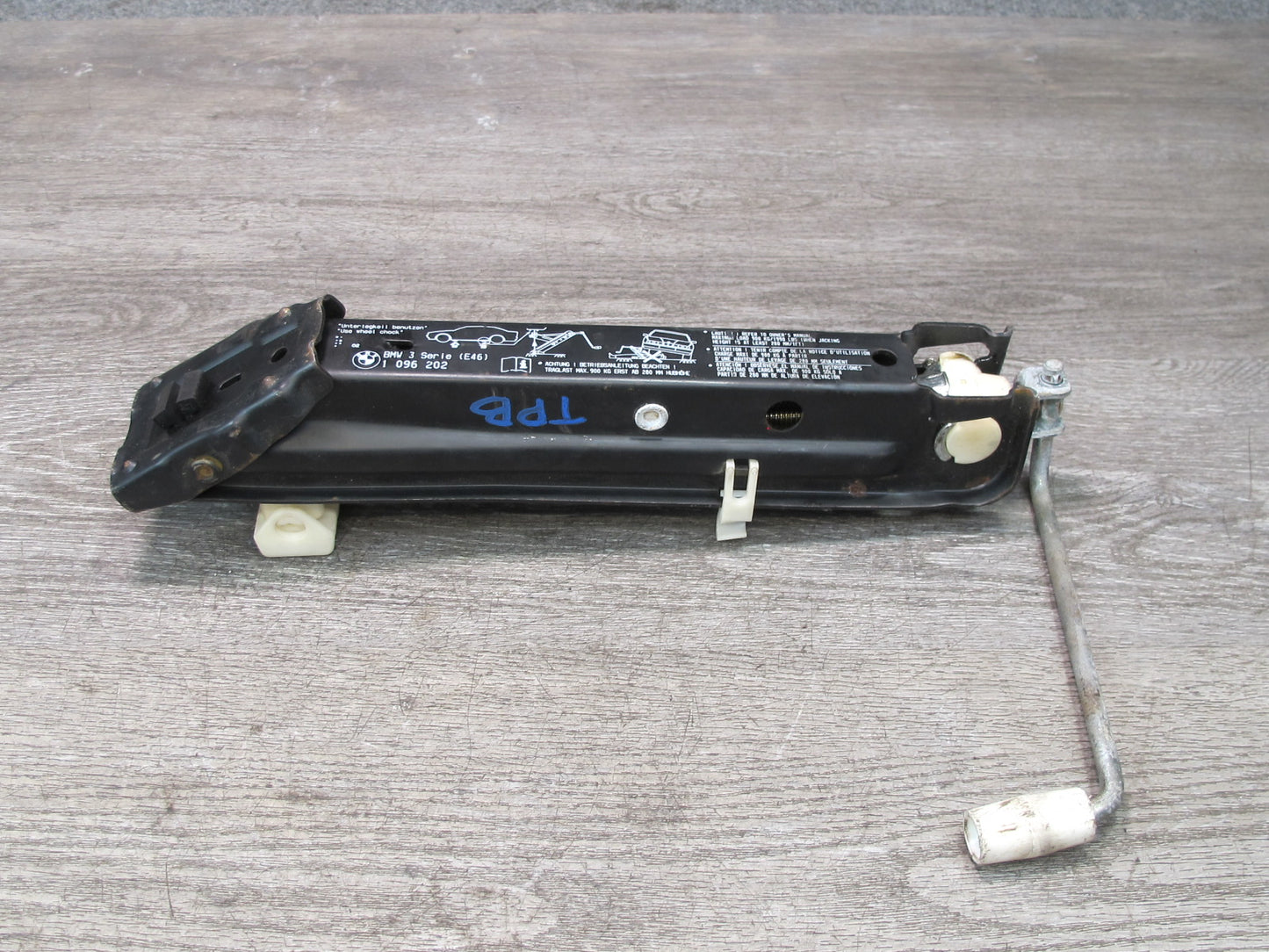 01-06 BMW E46 330ci 3-SERIES Emergency Spare Tire Lift Jack 1096202 OEM