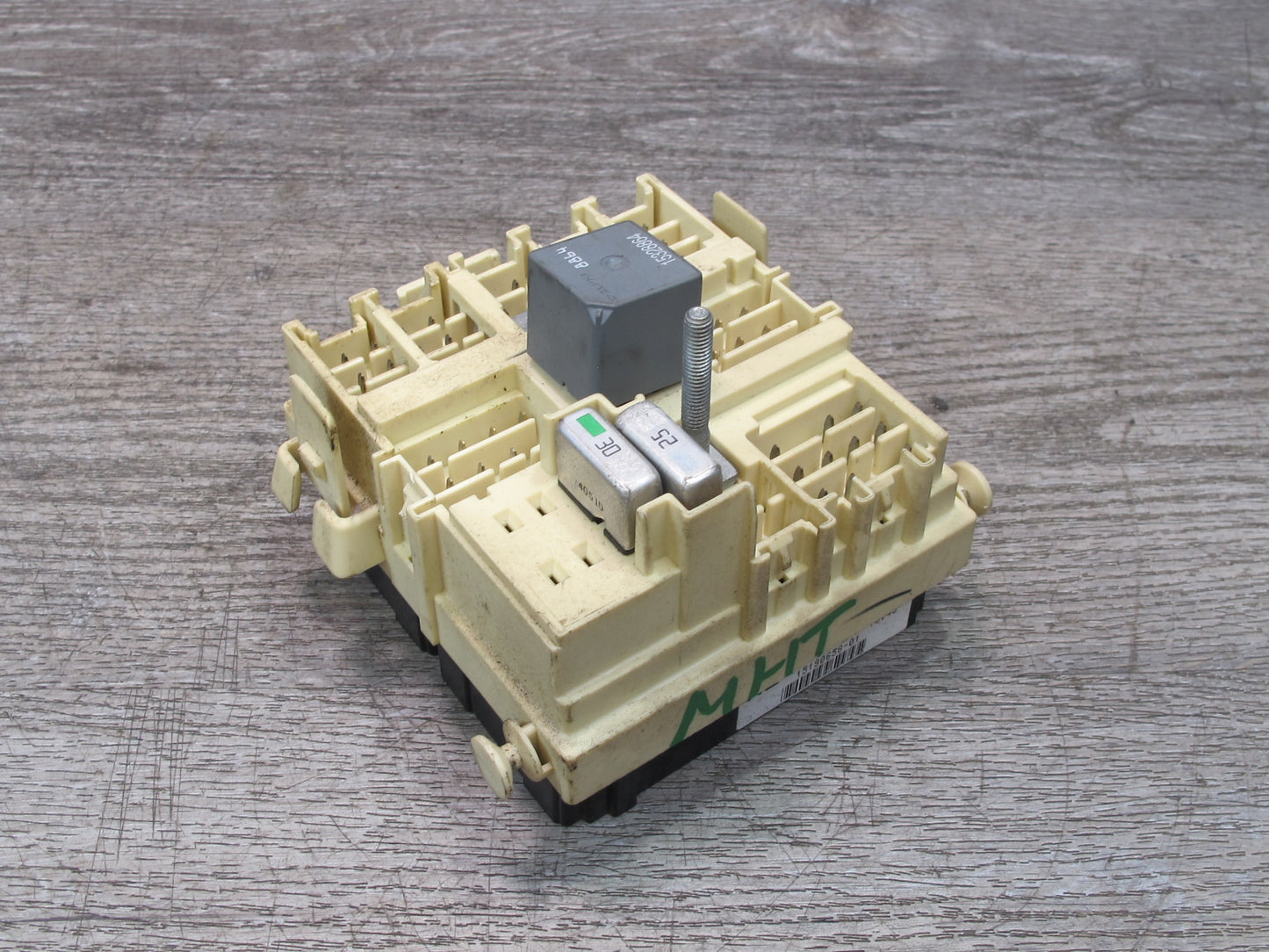 2003-2007 Hummer H2 Dash Board Relay Fuse Junction Box 15190658