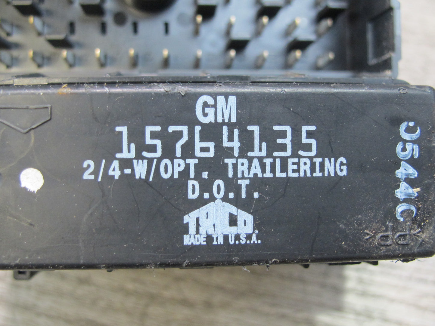 2003-2007 Hummer H2 Under Dash Interior Fuse Relay Box 15058033