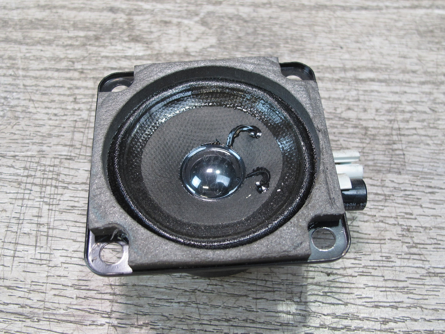 2003-2007 Hummer H2 Rear Upper Quarter D Pillar Bose Audio Speaker