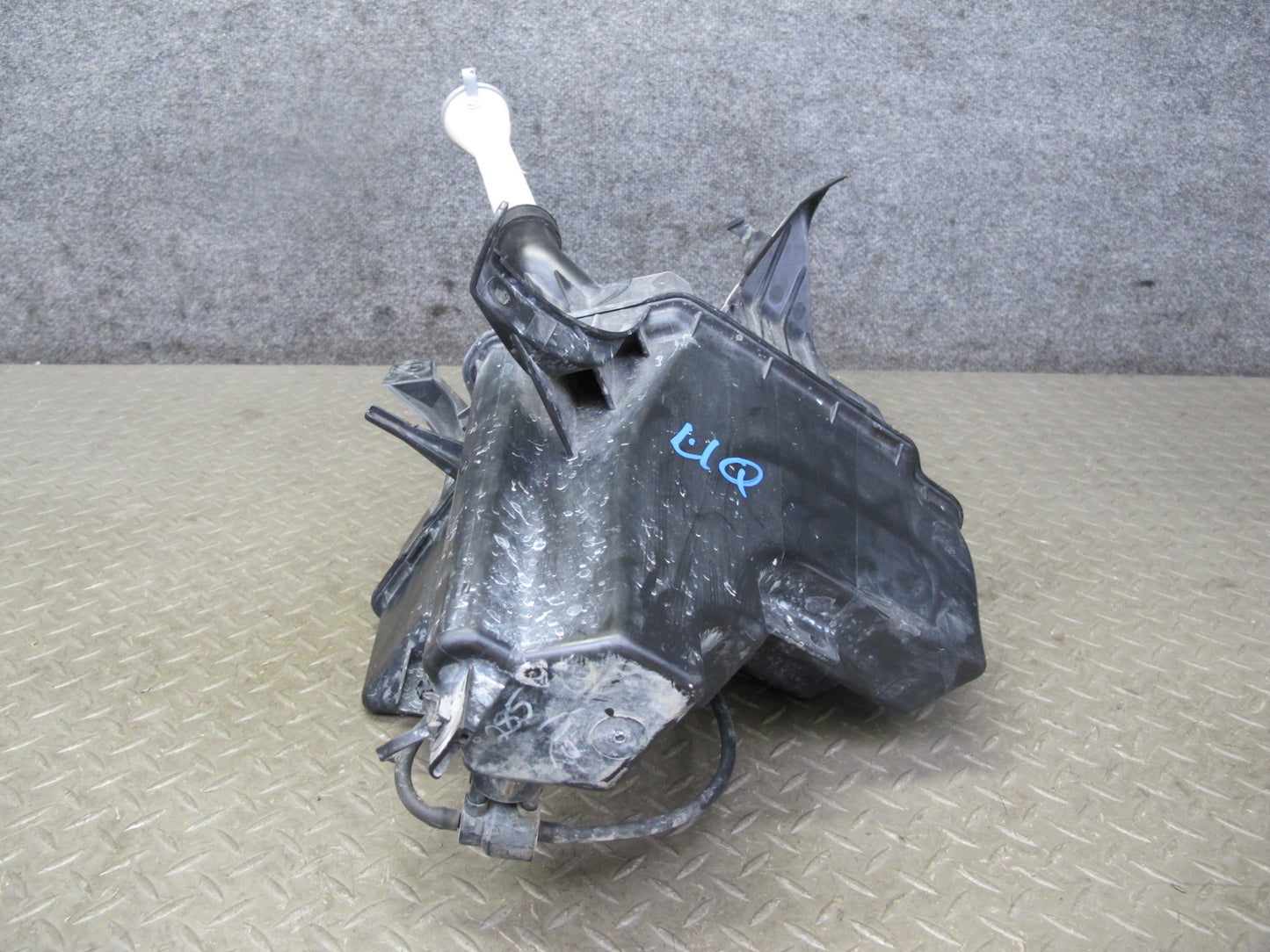 2014-2020 Infiniti QX60 Windshield Washer Fluid Reservoir Tank w Pump