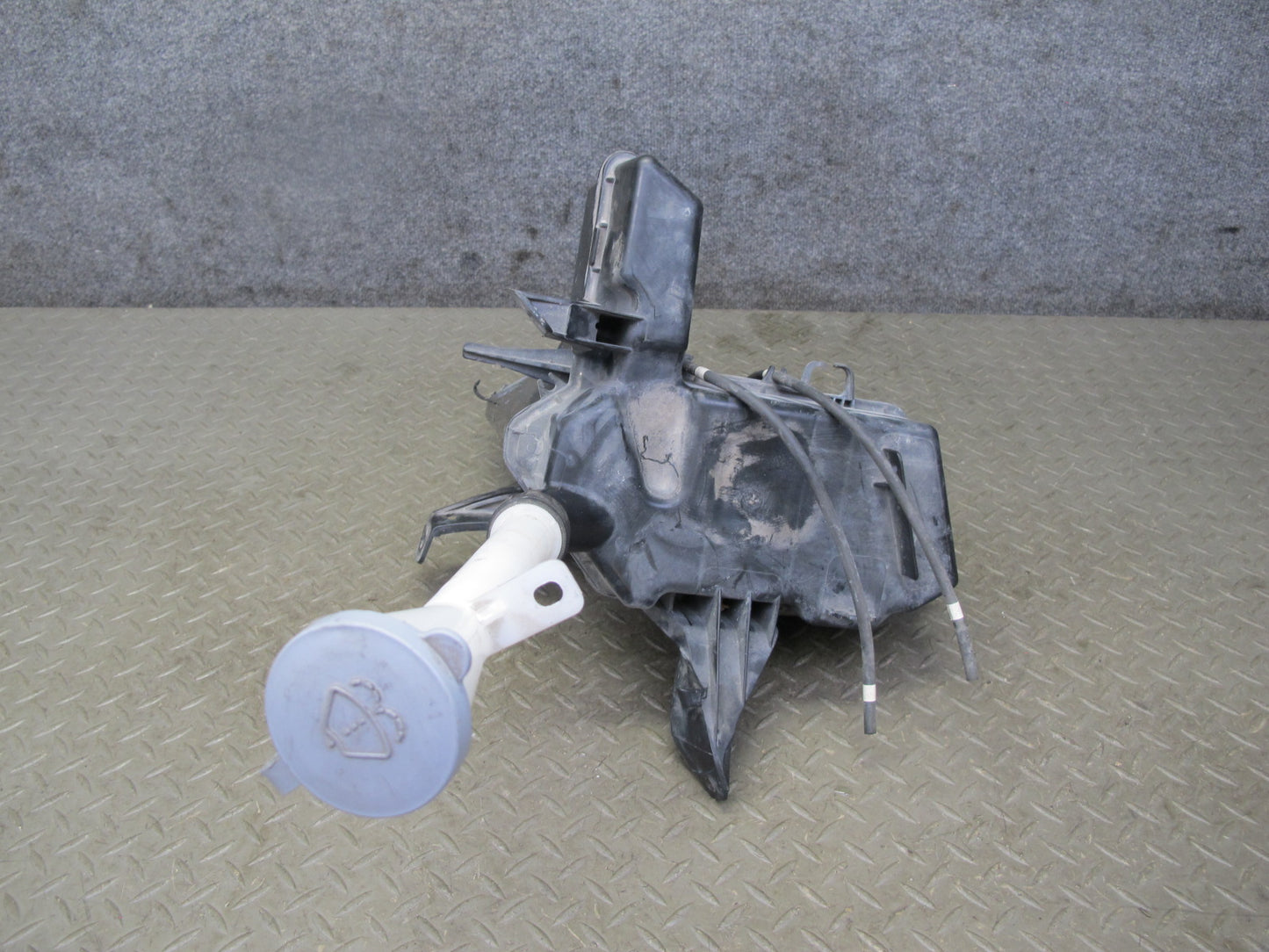 2014-2020 Infiniti QX60 Windshield Washer Fluid Reservoir Tank w Pump