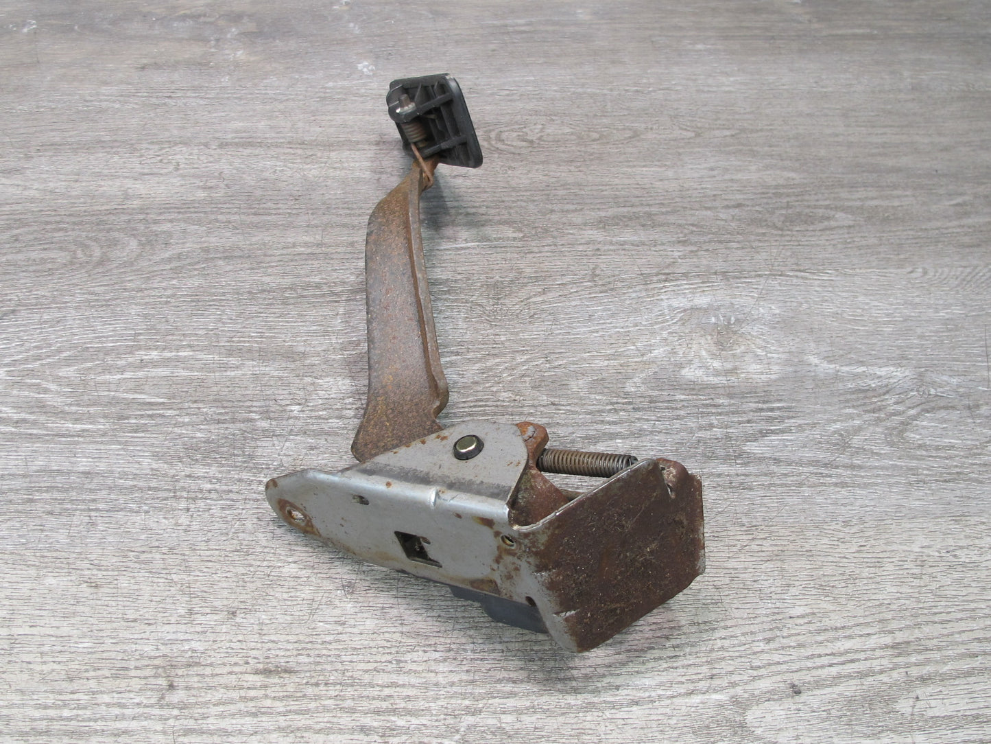 2004-2007 Hummer H2 Accelerator Gas Pedal Throttle Sensor