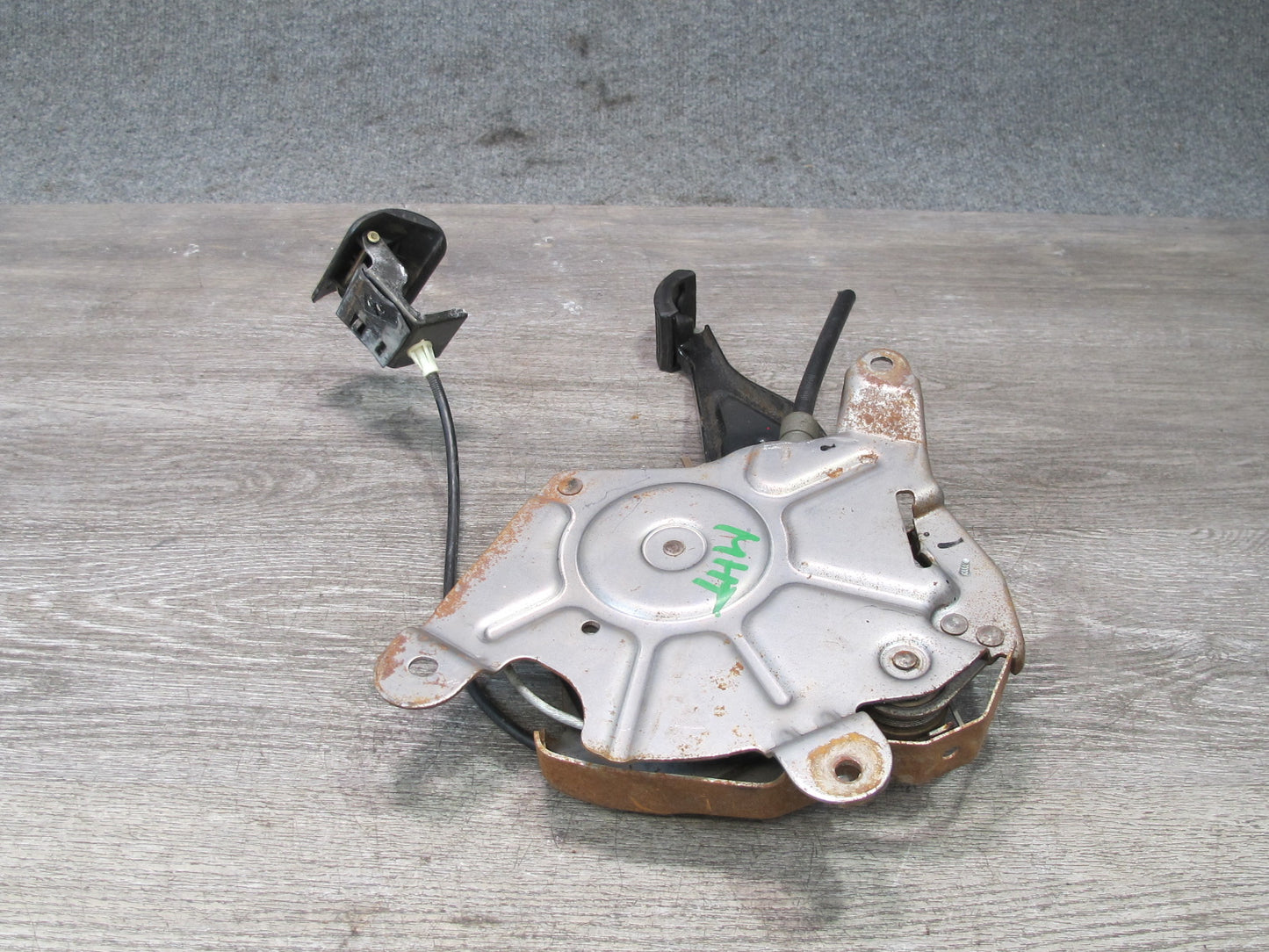2003-2005 Hummer H2 Manual Emergency Parking Brake Stop Pedal