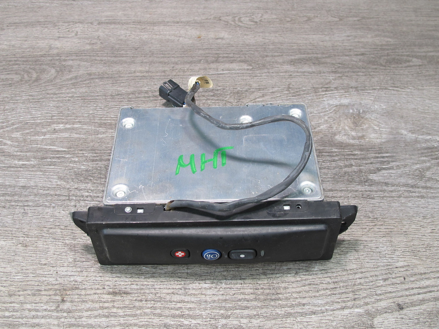 2003-2007 Hummer H2 Front Dashboard Onstar Communication Control Module 15101492