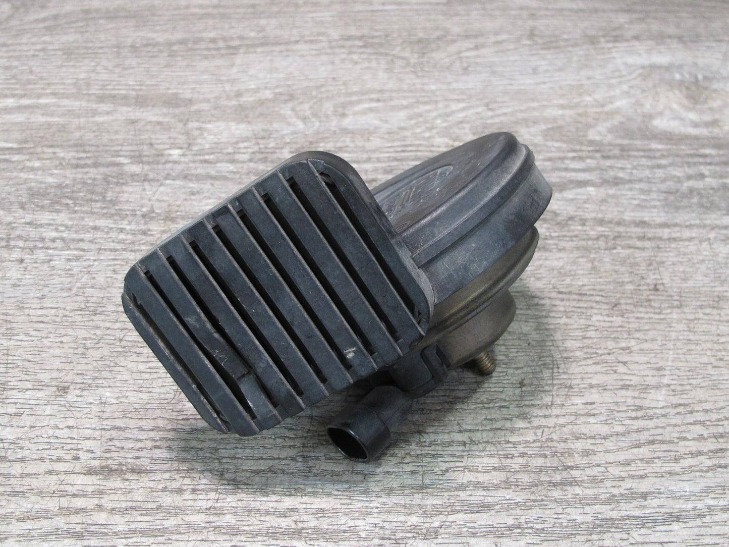2003-2009 Hummer H2 High & Low Tone Note Pitch Horn Signal Set of 2