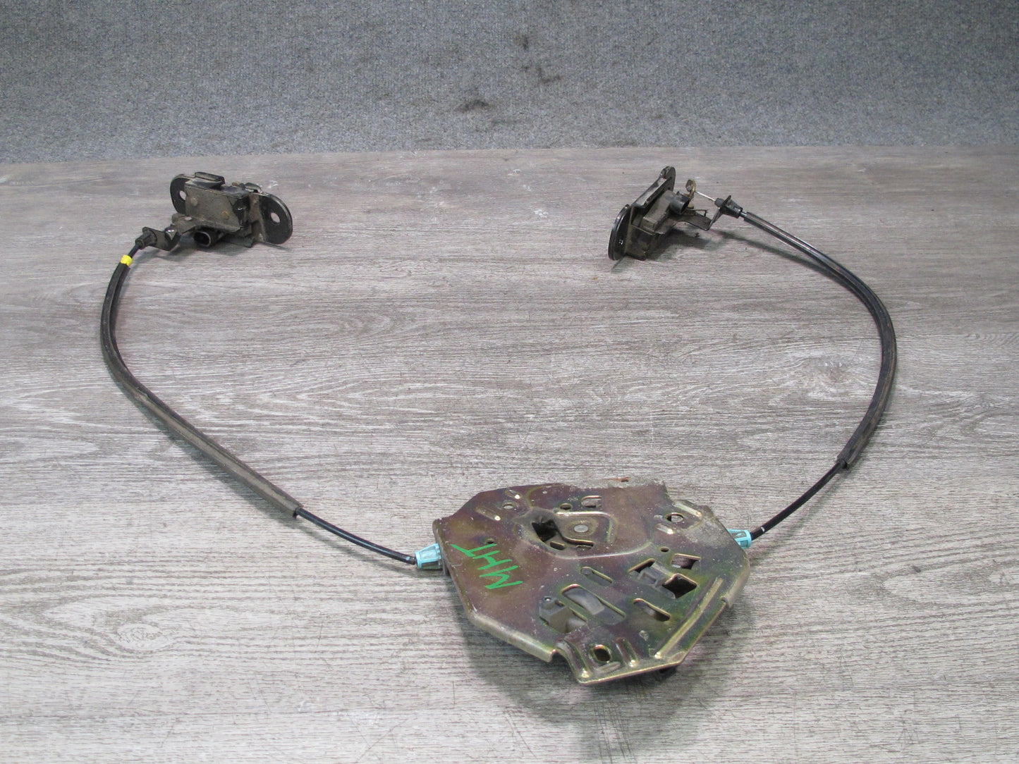 2003-2009 Hummer H2 Rear Trunk Lid Tailgate Liftgate Trunk Lock Latch Set