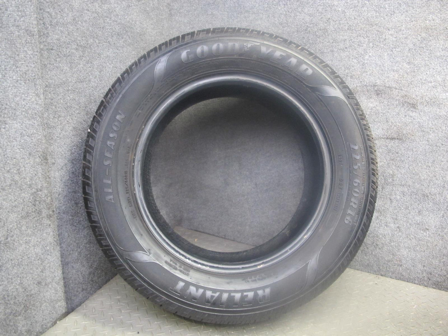 Set of 2 Goodyear Reliant ALL Season Tire 225/60 R16 98H 0723 0823 9/32 Tread