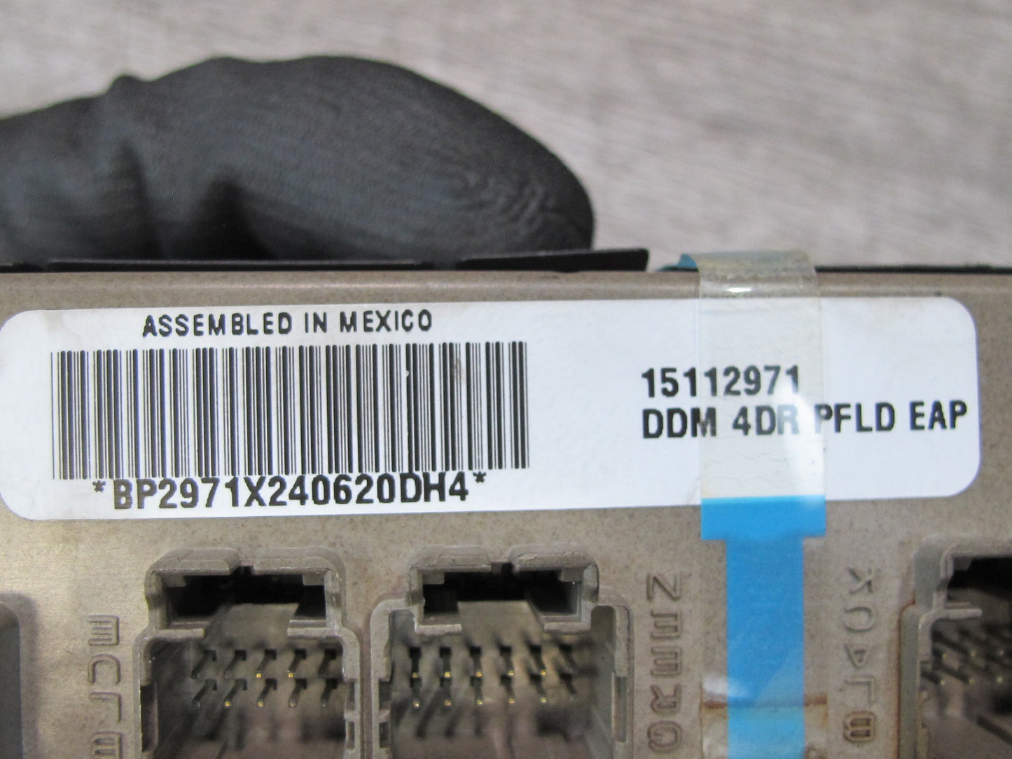 2003-2006 Hummer H2 Front Left Driver Side Door Master Window Switch