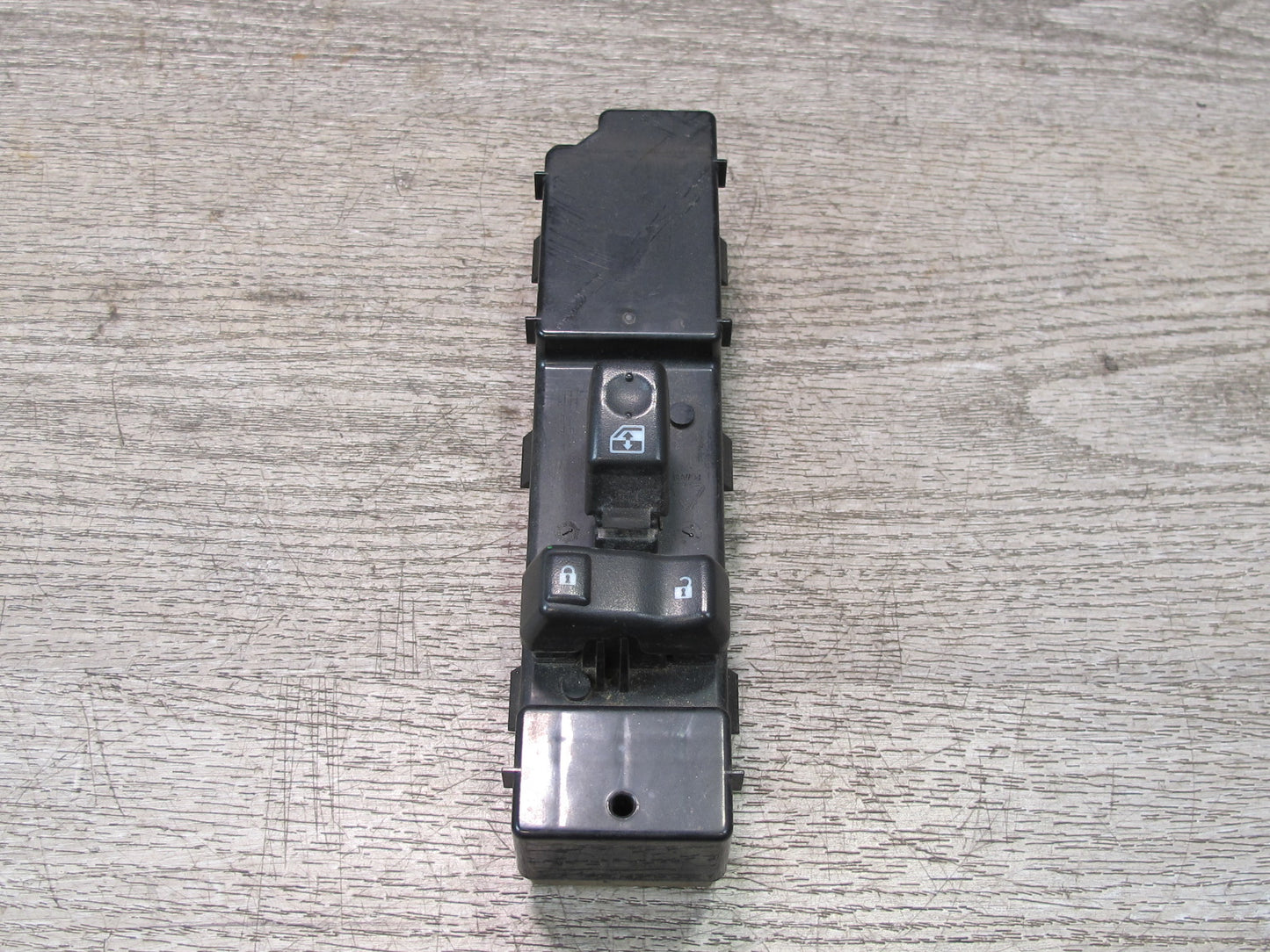 2003-2007 Hummer H2 Front Right Pass Side Door Window Switch