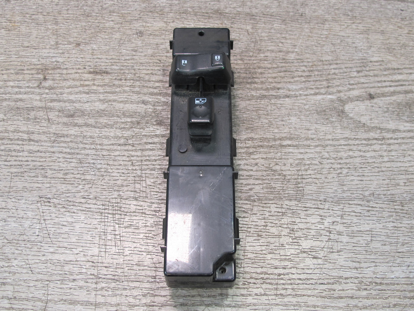 2003-2007 Hummer H2 Front Right Pass Side Door Window Switch
