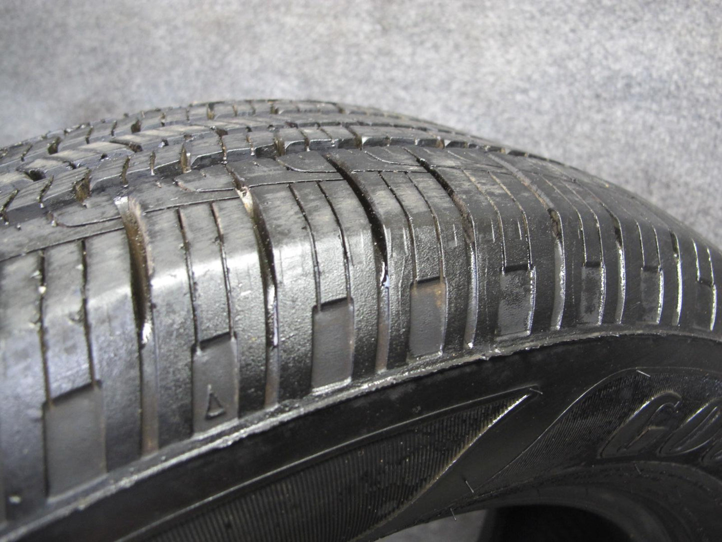 Goodyear Reliant ALL Season Tire 225/60 R16 98H 0623 9/32 Tread