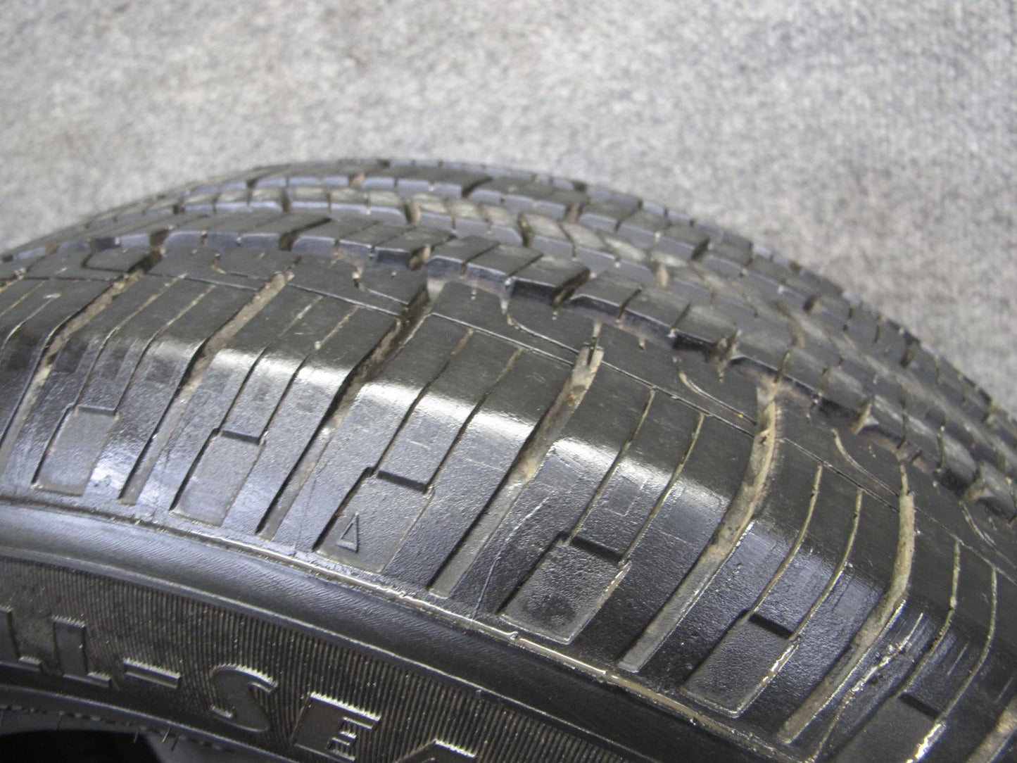 Goodyear Reliant ALL Season Tire 225/60 R16 98H 0623 9/32 Tread