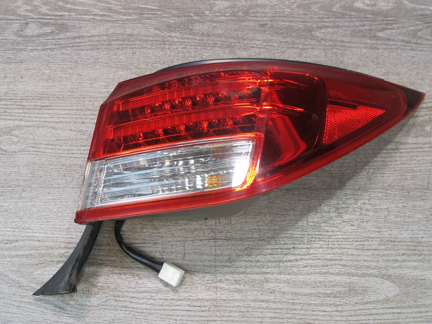 10-13 Lexus IS350 IS250 Convertible Rear Right Side Outer Tail Light Lamp OEM