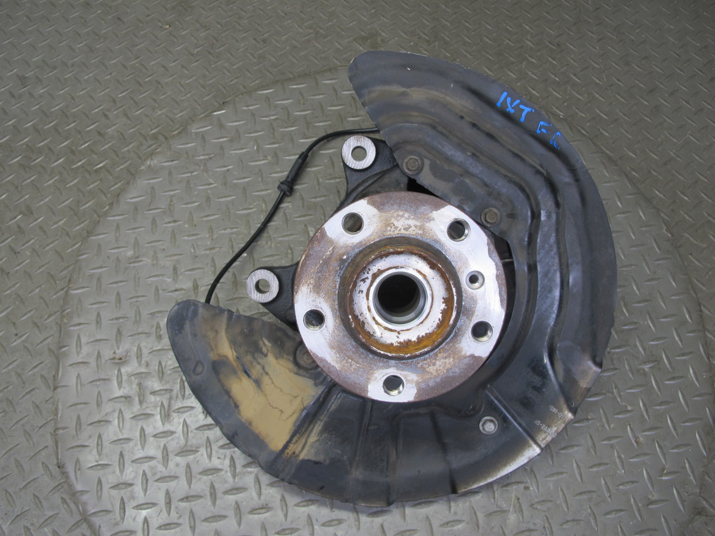 11-17 BMW F25 X3 AWD Front Right Spindle Knuckle Wheel Hub Bearing 6855954 OEM