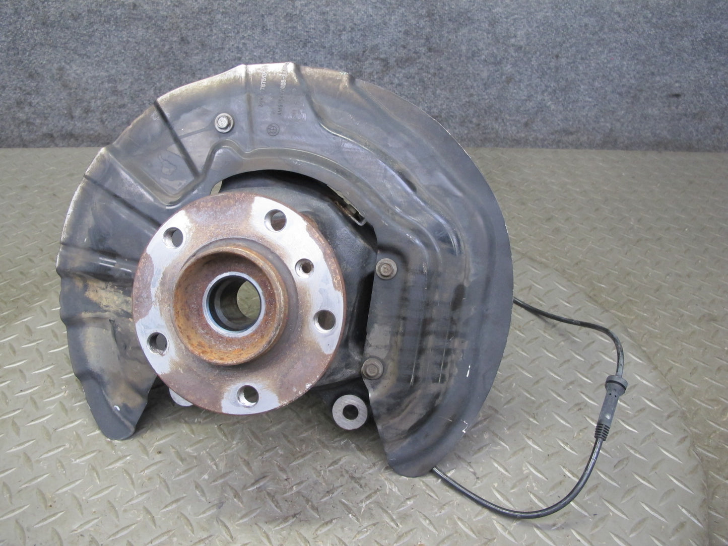 11-17 BMW F25 X3 AWD Front Left Spindle Knuckle Wheel Hub Bearing 6855953 OEM