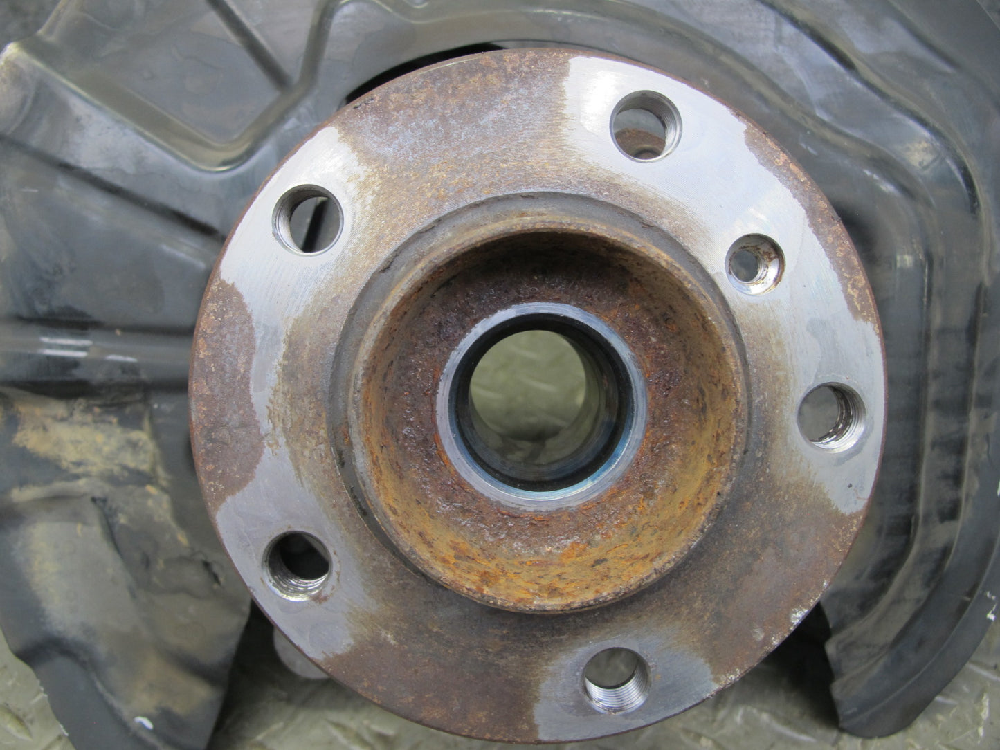 11-17 BMW F25 X3 AWD Front Left Spindle Knuckle Wheel Hub Bearing 6855953 OEM