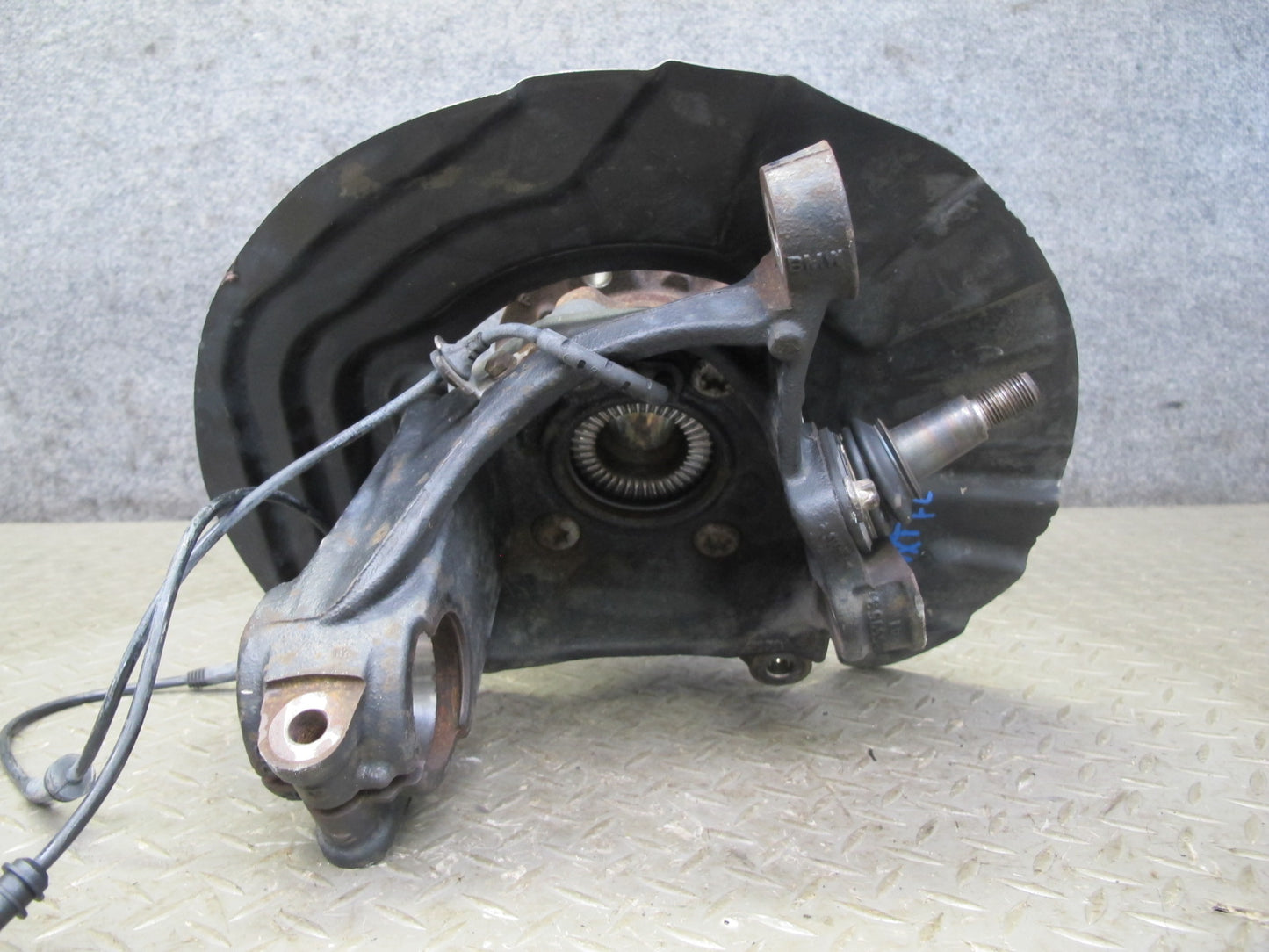 11-17 BMW F25 X3 AWD Front Left Spindle Knuckle Wheel Hub Bearing 6855953 OEM
