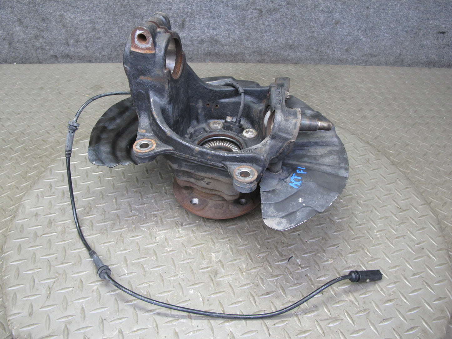 11-17 BMW F25 X3 AWD Front Left Spindle Knuckle Wheel Hub Bearing 6855953 OEM