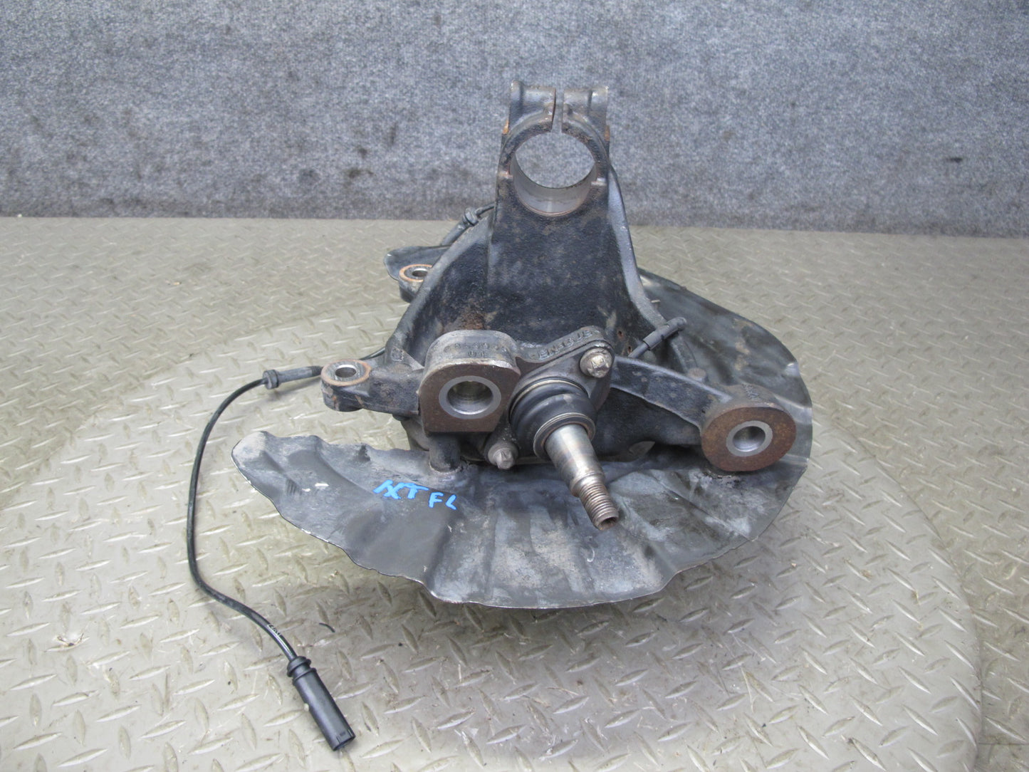 11-17 BMW F25 X3 AWD Front Left Spindle Knuckle Wheel Hub Bearing 6855953 OEM