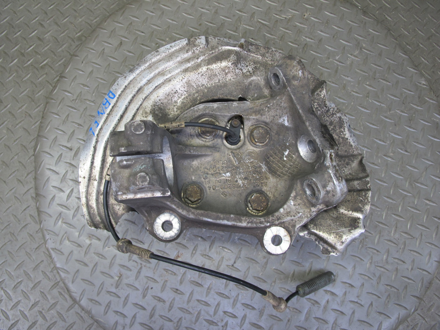 08-13 BMW E82 E88 135i RWD Front Left Spindle Knuckle Wheel Hub Bearing OEM