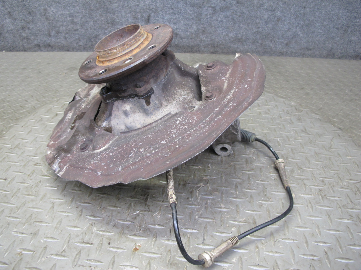08-13 BMW E82 E88 135i RWD Front Righft Spindle Knuckle Wheel Hub Bearing OEM