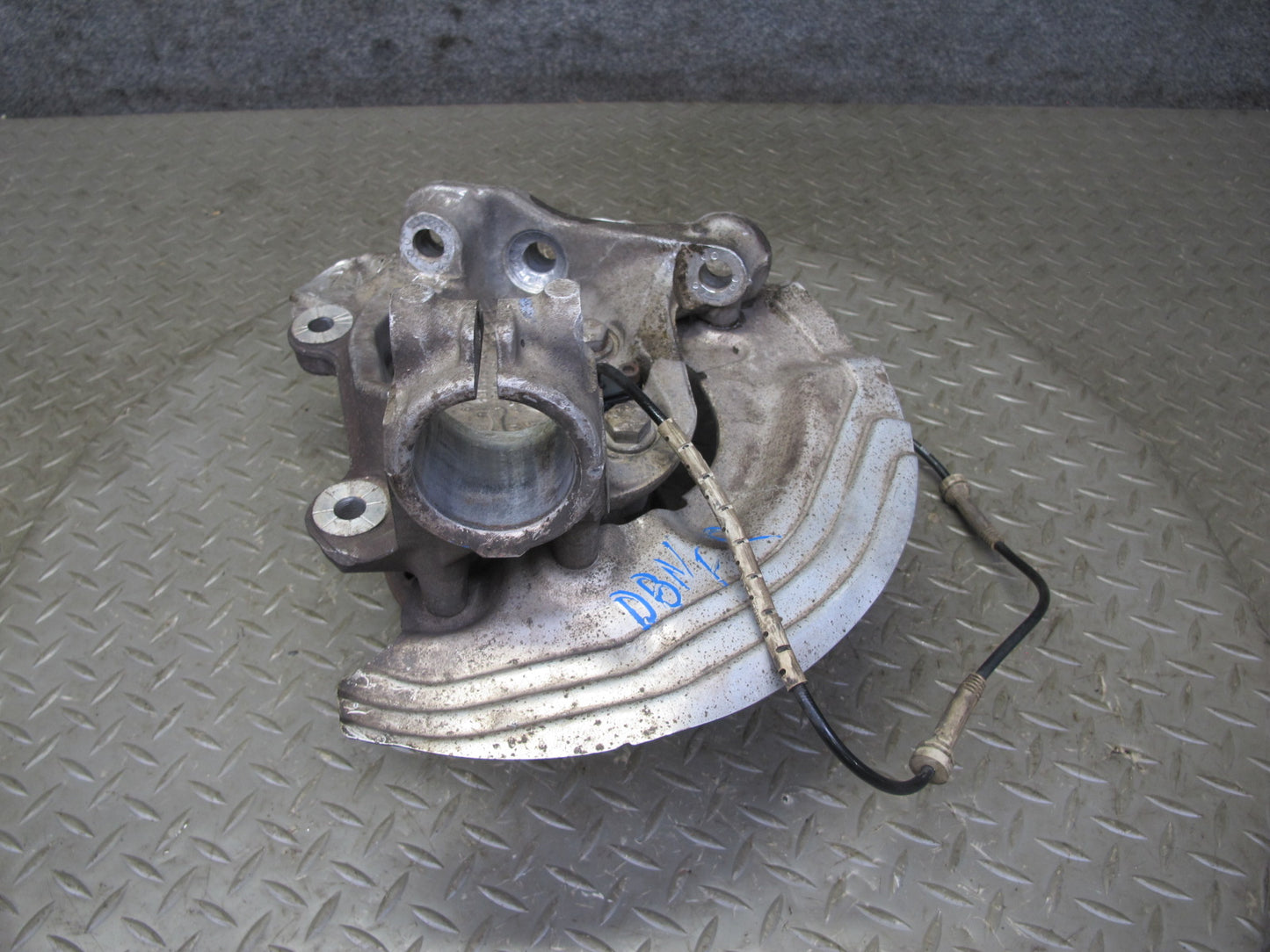08-13 BMW E82 E88 135i RWD Front Righft Spindle Knuckle Wheel Hub Bearing OEM